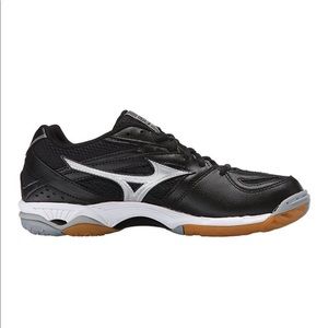 Mizuno Women's Wave Hurricane 2 Volleyball Shoe, Black/Silver 7.5